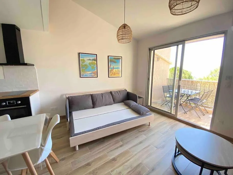 Appartement Acces Direct Mer Hyeres 0*,  France