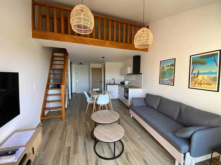 Appartement Acces Direct Mer Hyeres Apartment