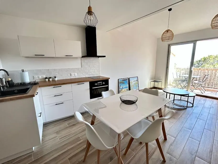 Appartement Acces Direct Mer Hyeres Apartment